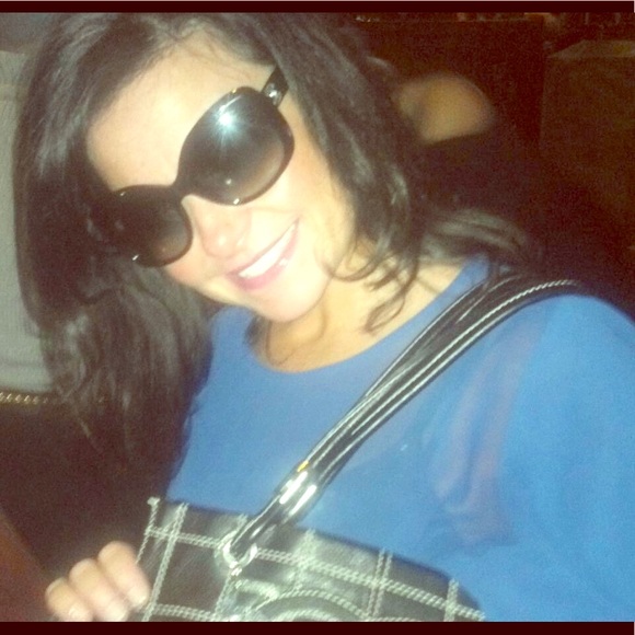 Meet the Posher Other - Meet your Posher, Jennifer